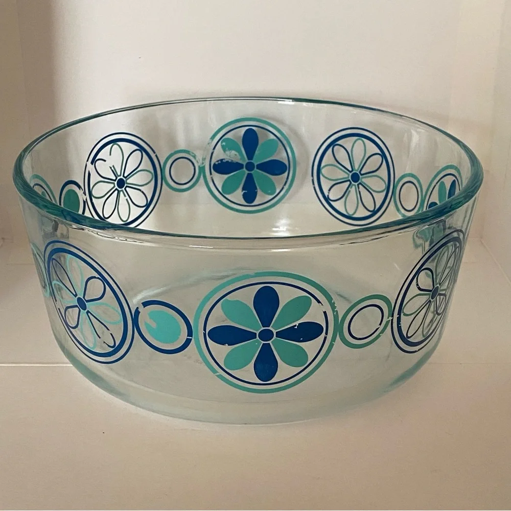 Pyrex vintage “pinwheel”
